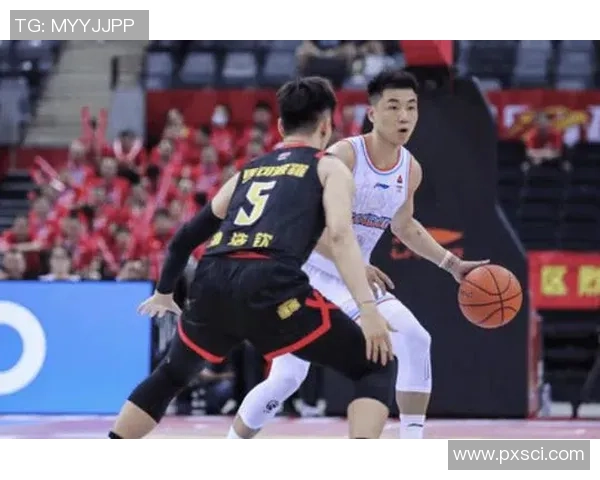 杭州篮球队节奏表现分析与战术调整探讨